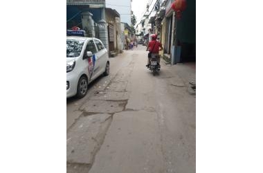 Bán gấp nhà đẹp Cầu Bươu, 50m2, 3,3 tỷ, 2 thoáng, ô tô.
