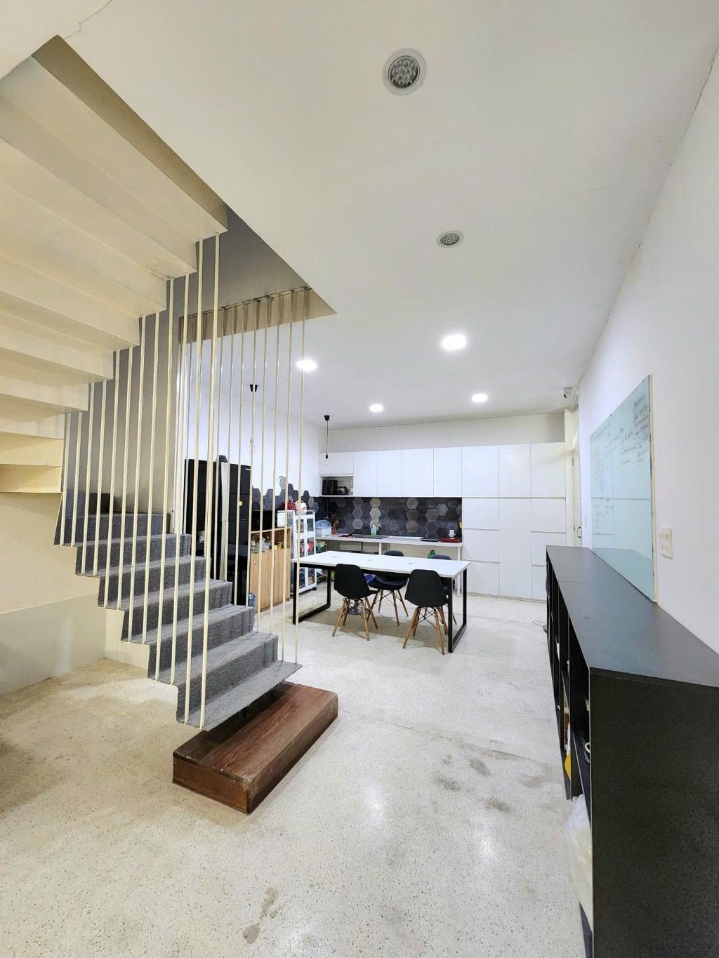 NHÀ ĐẸP HIỆP BÌNH CHÁNH KHU VIP BÊN SÔNG - 93M2 GIÁ CHỈ 8.5 TỶ. 