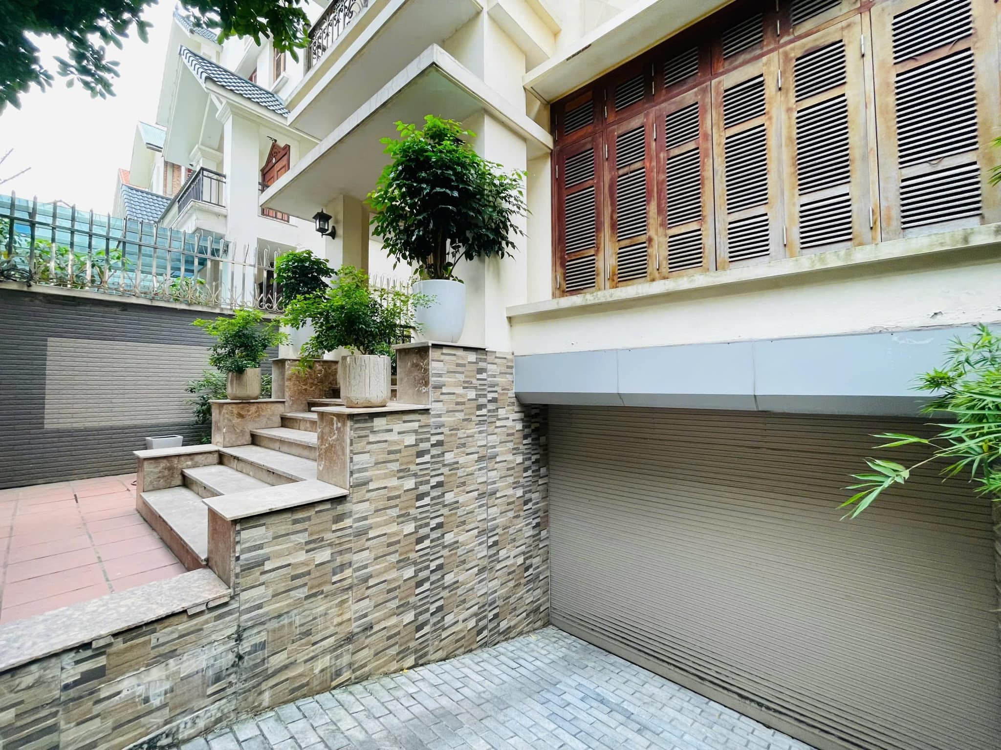 Bán biệt thự gần Khách sạn Mariot 48,5 tỷ, 180m2