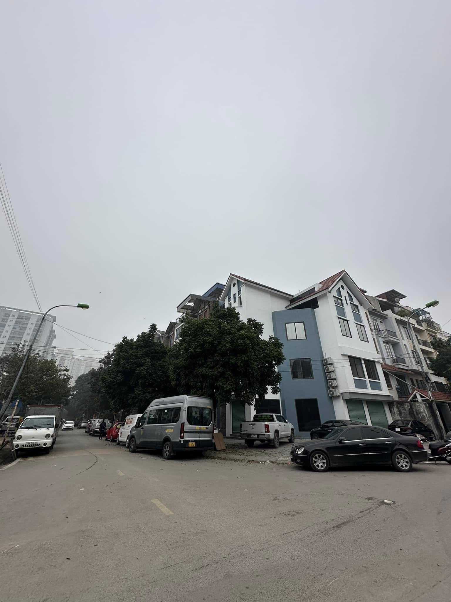 Bán biệt thự lô góc 2 mặt đường KĐT Trung Văn, phố Trung Thư
