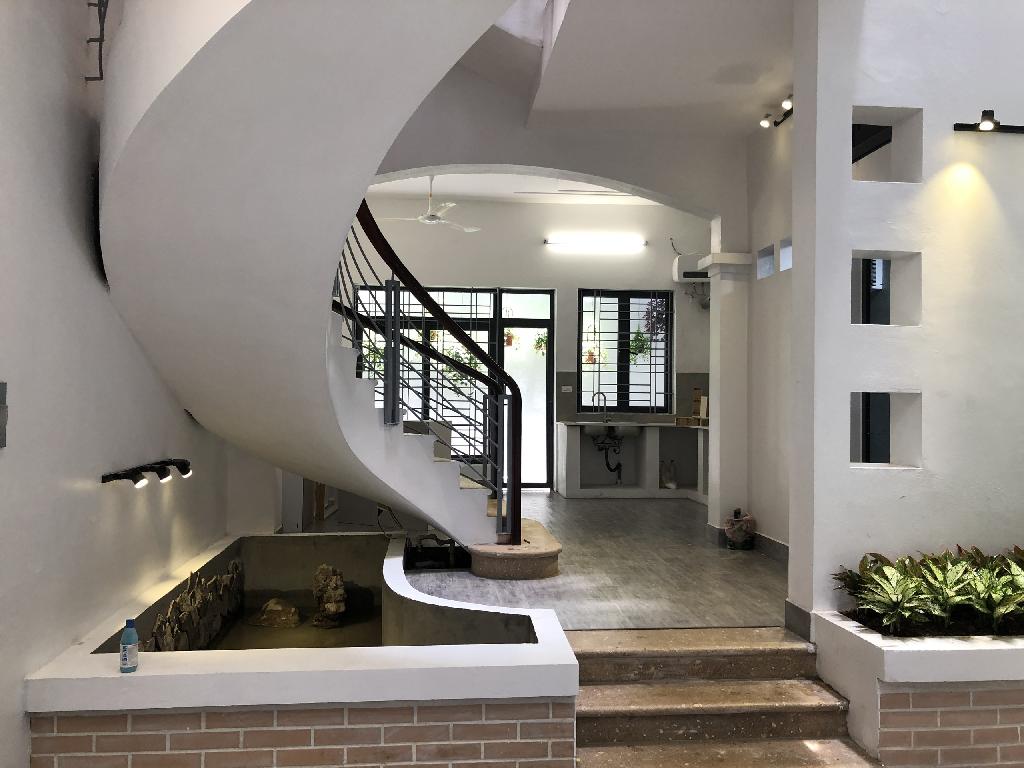 234 HOÀNG QUỐC VIỆT - SÂN RỘNG - NHÀ ĐẸP Ở NGAY - KHÔNG GIAN LÝ TƯỞNG CHO ĐẠI GIA ĐÌNH