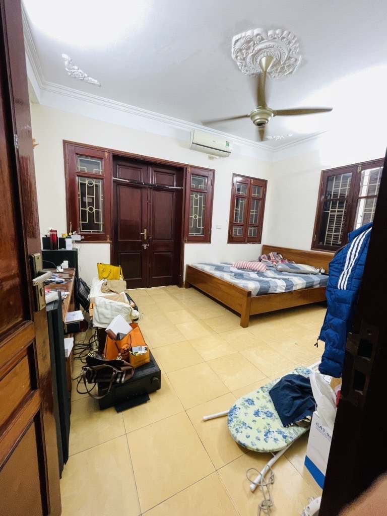 NGHĨA TÂN - 18 TỶ - 5.3M MẶT TIỀN - Ô TÔ ĐỖ CỬA NGÀY ĐÊM - SÂN CHƠI HỌC VIỆN SÁT NHÀ