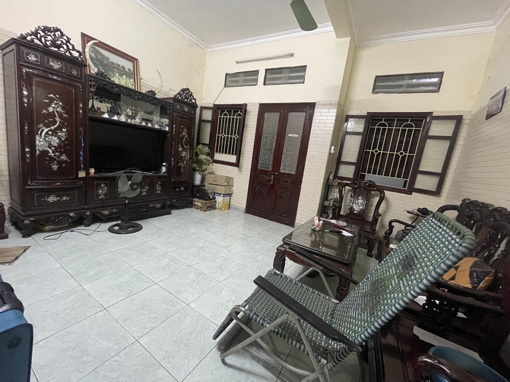 PHÂN LÔ QUÂN ĐỘI - Ô TÔ ĐỖ GARA - PHƯỜNG NGHĨA ĐÔ - 200TR/M2