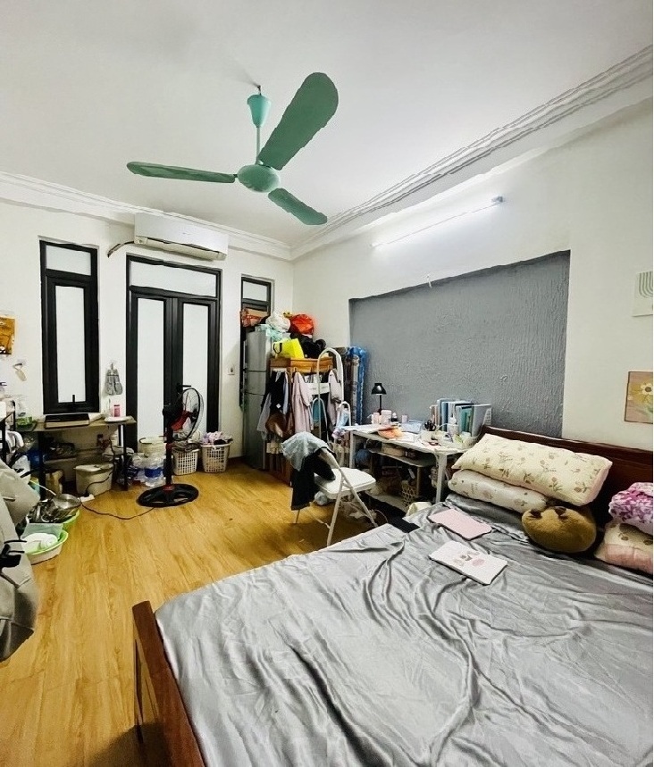 5 TẦNG CẦU GIẤY - NHÀ ĐẸP PHÂN LÔ - SỔ VUÔNG BÁNH CHƯNG - NGÕ RỘNG THOÁNG - NHỈNH 8 TỶ