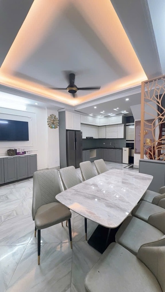 CẦU GIẤY - NHÀ ĐẸP - SỔ VUÔNG - TẶNG FULL NỘI THẤT - NGÕ THOÁNG - Ở SƯỚNG