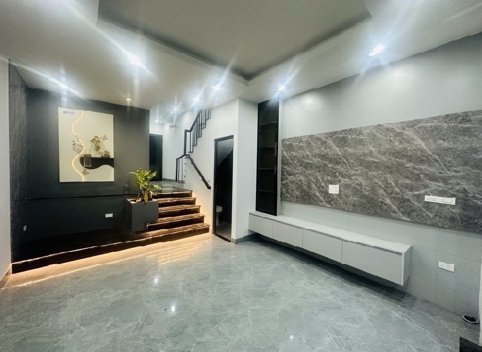 NHỈNH 10 TỶ - 5 TẦNG 50M2 - TRẦN CUNG - NHÀ ĐẸP - THANG MÁY - Ở LUÔN - FULL NỘI THẤT