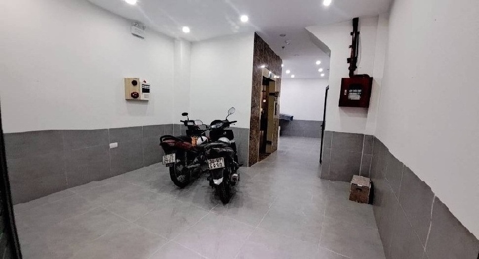 45M2 VUÔNG - NỞ HẬU - 7 TẦNG - THANG MÁY - YÊN HÒA -CẦU GIẤY - HƠN 11 TỶ