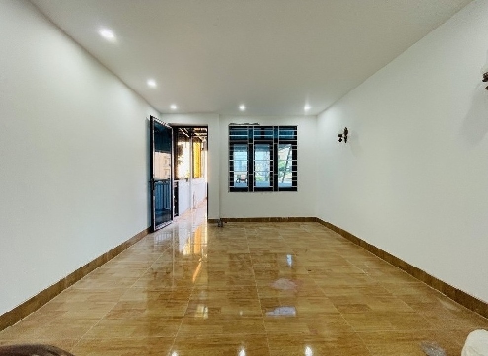 HOÀNG SÂM - PHÂN LÔ QUÂN ĐỘI - NHÀ MỚI 2 THOÁNG - 34M2 - 7.35 TỶ - FULL NỘI THẤT