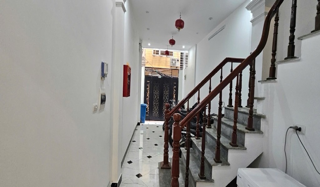 CẦU GIẤY - NHÀ MỚI - 2 THOÁNG - 5 TẦNG - SÂN RỘNG - SỔ VUÔNG - 46M2 - 13 TỶ