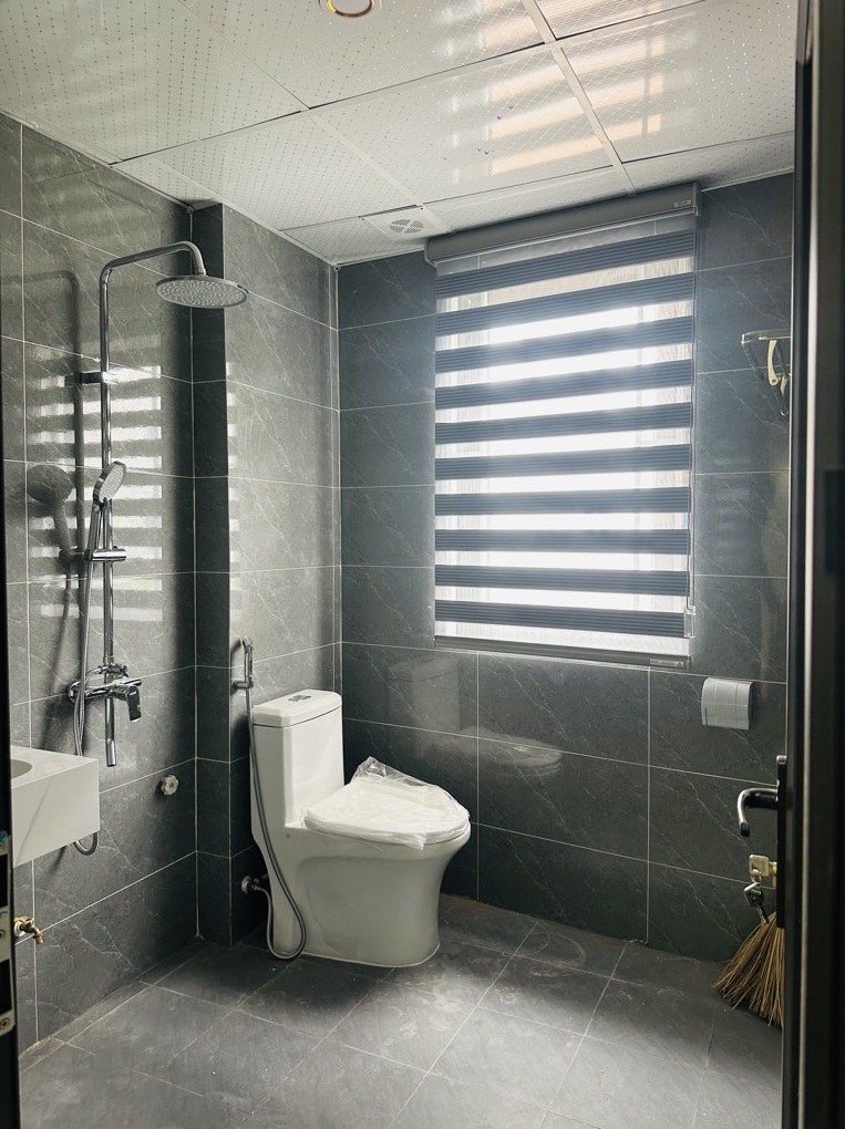 CẦU GIẤY - NHÀ MỚI - 2 THOÁNG - 5 TẦNG - SÂN RỘNG - SỔ VUÔNG - 46M2 - 13 TỶ