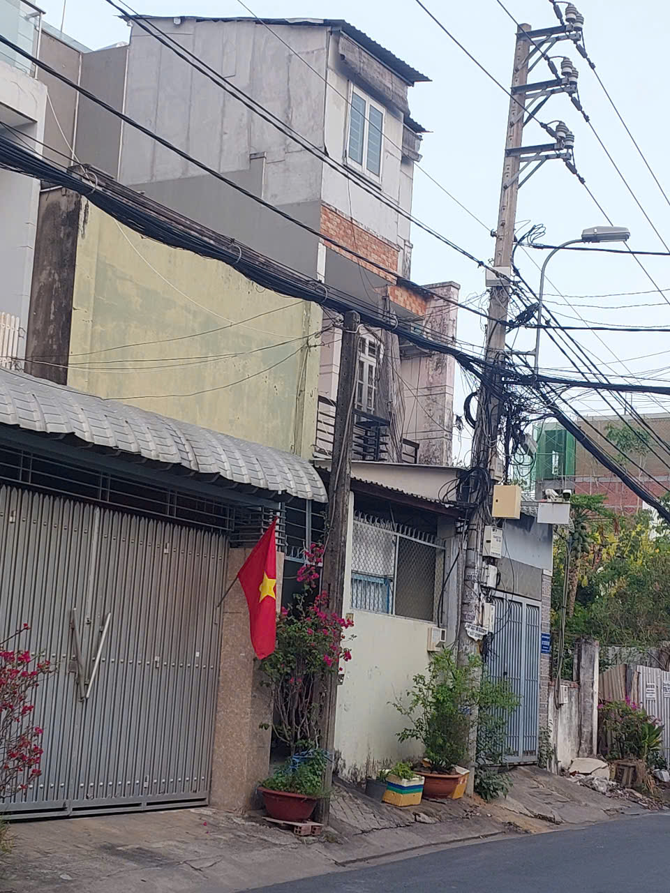 Bán đất cạnh cầu Giồng xây được 4 tầng,Nguyễn Thị Định,bình trưng tây LH 0906227839 nhỉnh 4ty