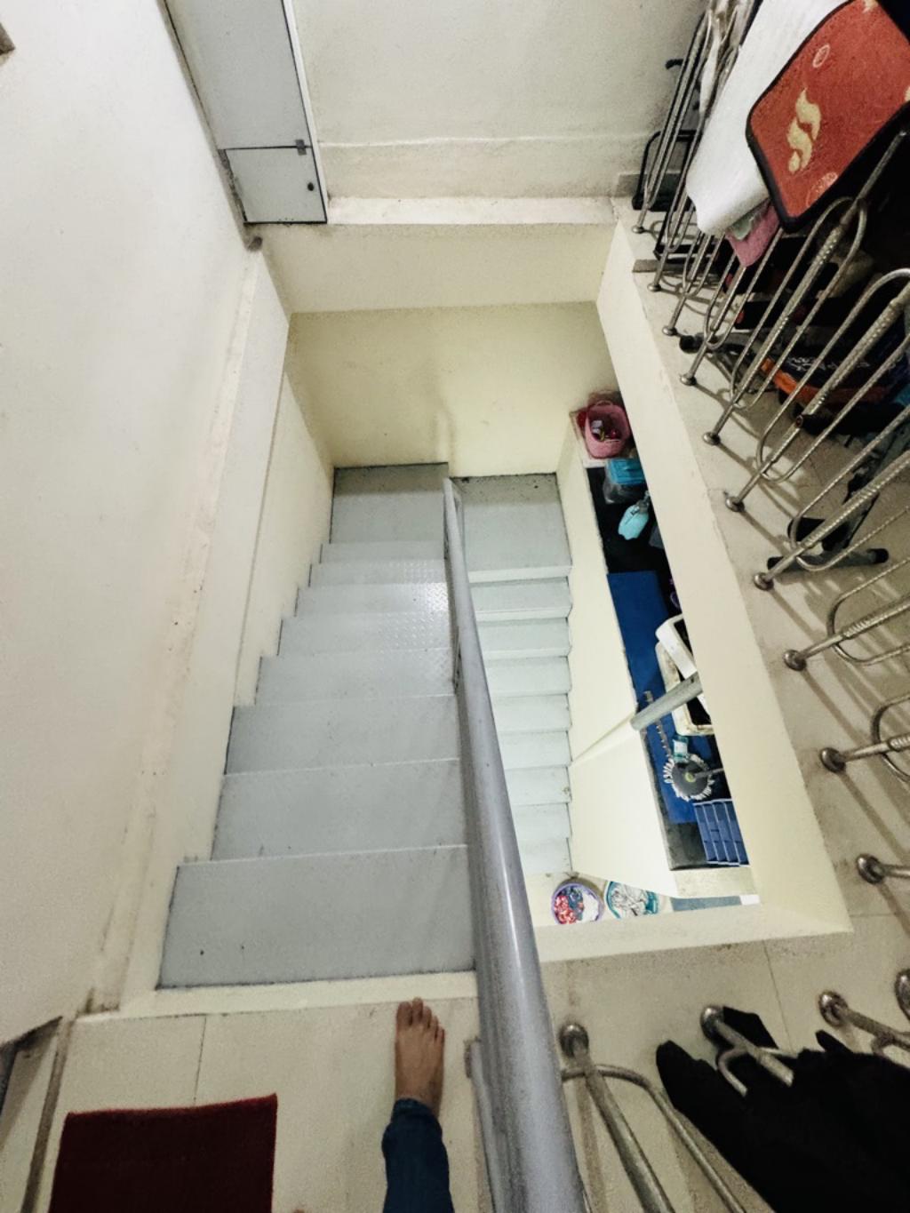 BÁN NHÀ CẦU GIẤY 45m2- 4 Tầng - 8,6 TỶ