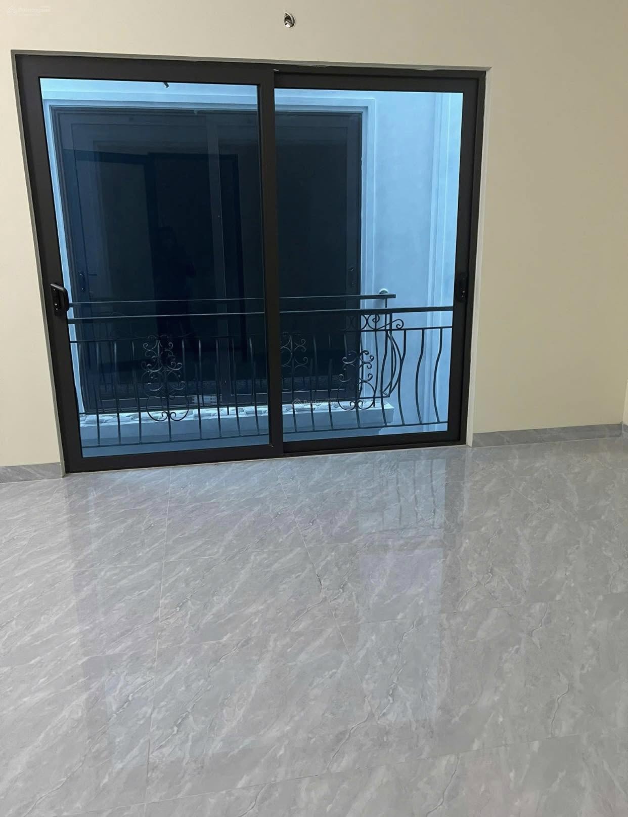 Cổ Nhuế nhà mới 5 tầng cực gần ô tô chỉ 6 tỷ