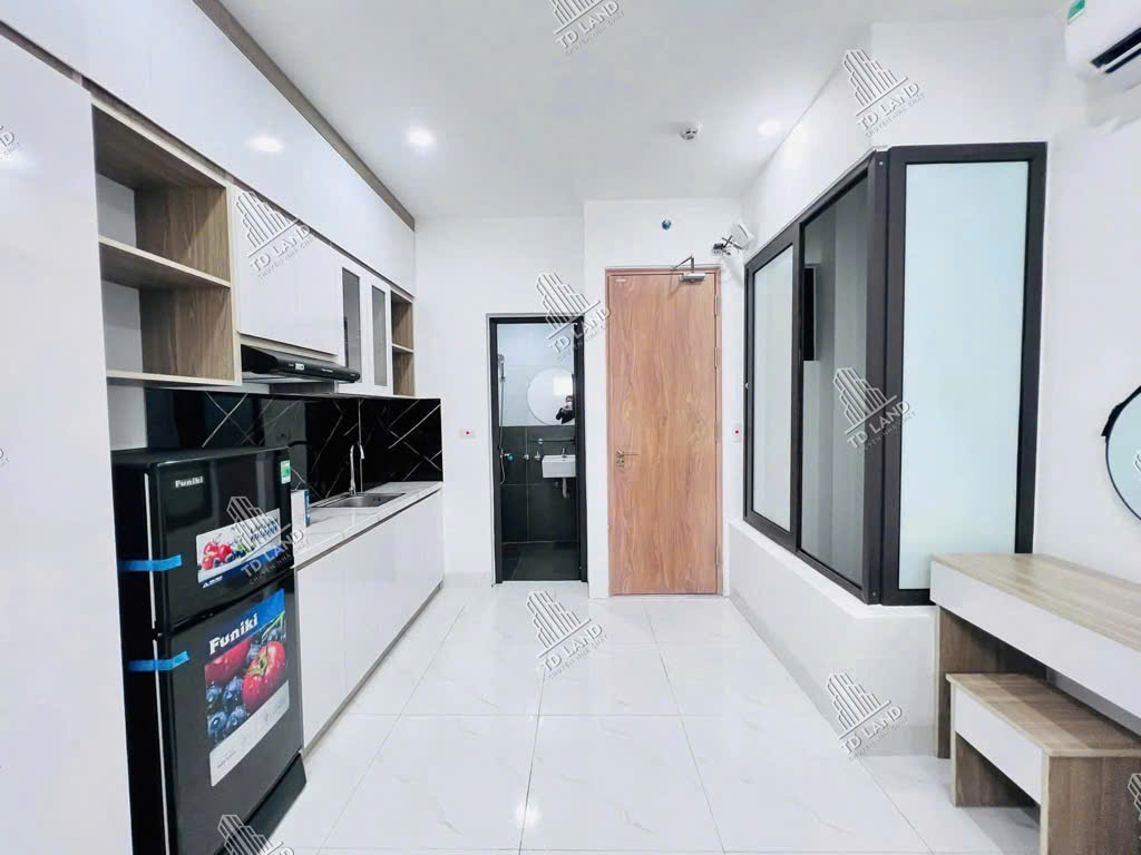 CCMN hiếm, phân khúc 10 tỷ - mặt ngõ thông, gần ô tô - thang máy - đông dân cư - full nội thất - dòng tiền tốt.