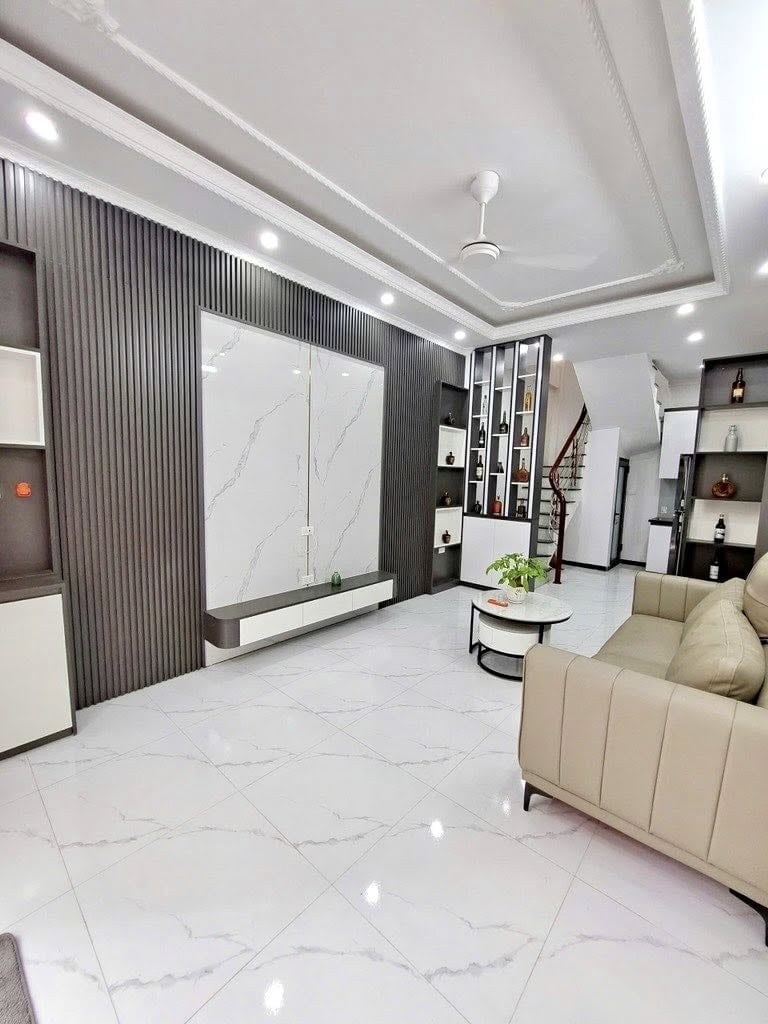 [RẺ BẤT NGỜ] Bán nhà Cổ Nhuế xây mới 33m 6 tầng full nội thất, mang vali về ở luôn, 5.7 tỷ