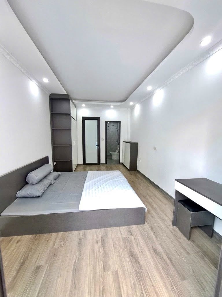 [RẺ BẤT NGỜ] Bán nhà Cổ Nhuế xây mới 33m 6 tầng full nội thất, mang vali về ở luôn, 5.7 tỷ