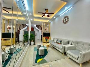 [ Rẻ nhất khu vực] Bán nhà Liên Mạc đẹp lung linh, ô tô, vị trí có 102, giá chỉ 5.2 tỷ