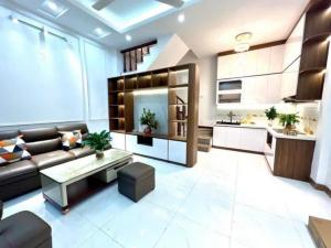 [ CHỦ GỬI BÁN] Bán nhà Phạm Văn Đồng dân xây 4 tầng chắc chắn 45m2, kinh doanh, giá 7 tỷ