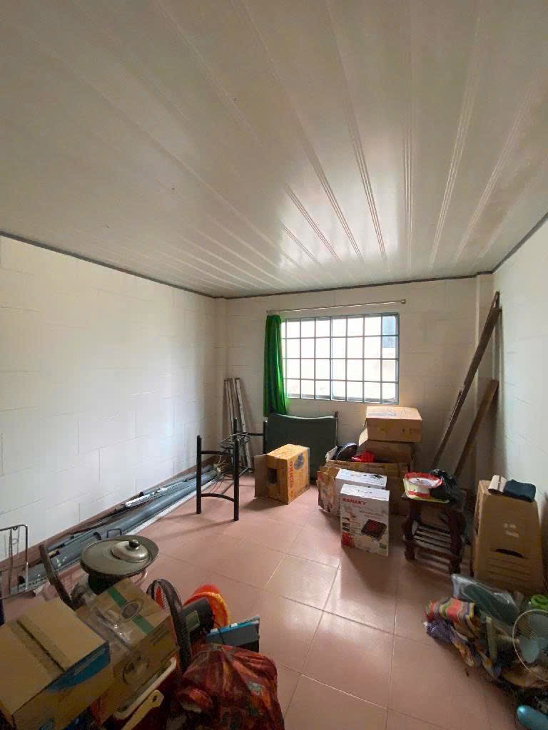 Nhà Bùi điền giảm mạnh xe tải tới nhà hẻm thông q8