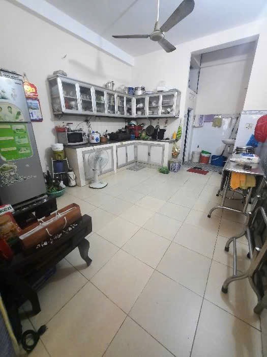 Nhà mặt tiền nối dài 58m nở hậu 5 tầng q8