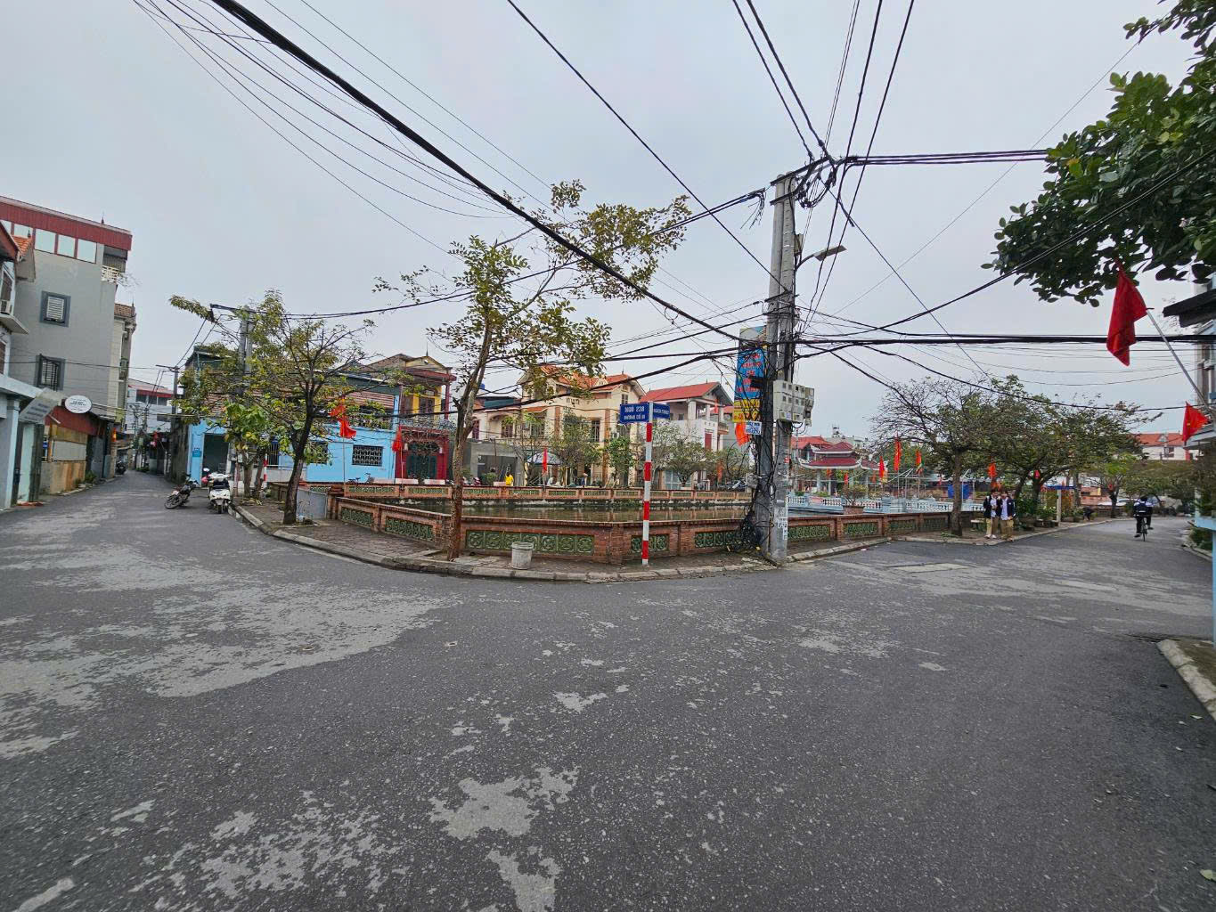 BÁN ĐẤT TRUNG TÂM XÃ CỔ BI, GIA LÂM , NGÕ THÔNG Ô TÔ ĐỖ CỬA