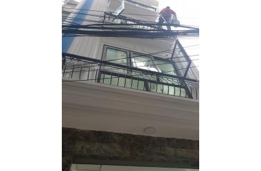 Trần Bình- Nhà mới- Ngõ rộng- Lô góc- 5 tầng- mặt tiền 4m- 3.75 tỷ.