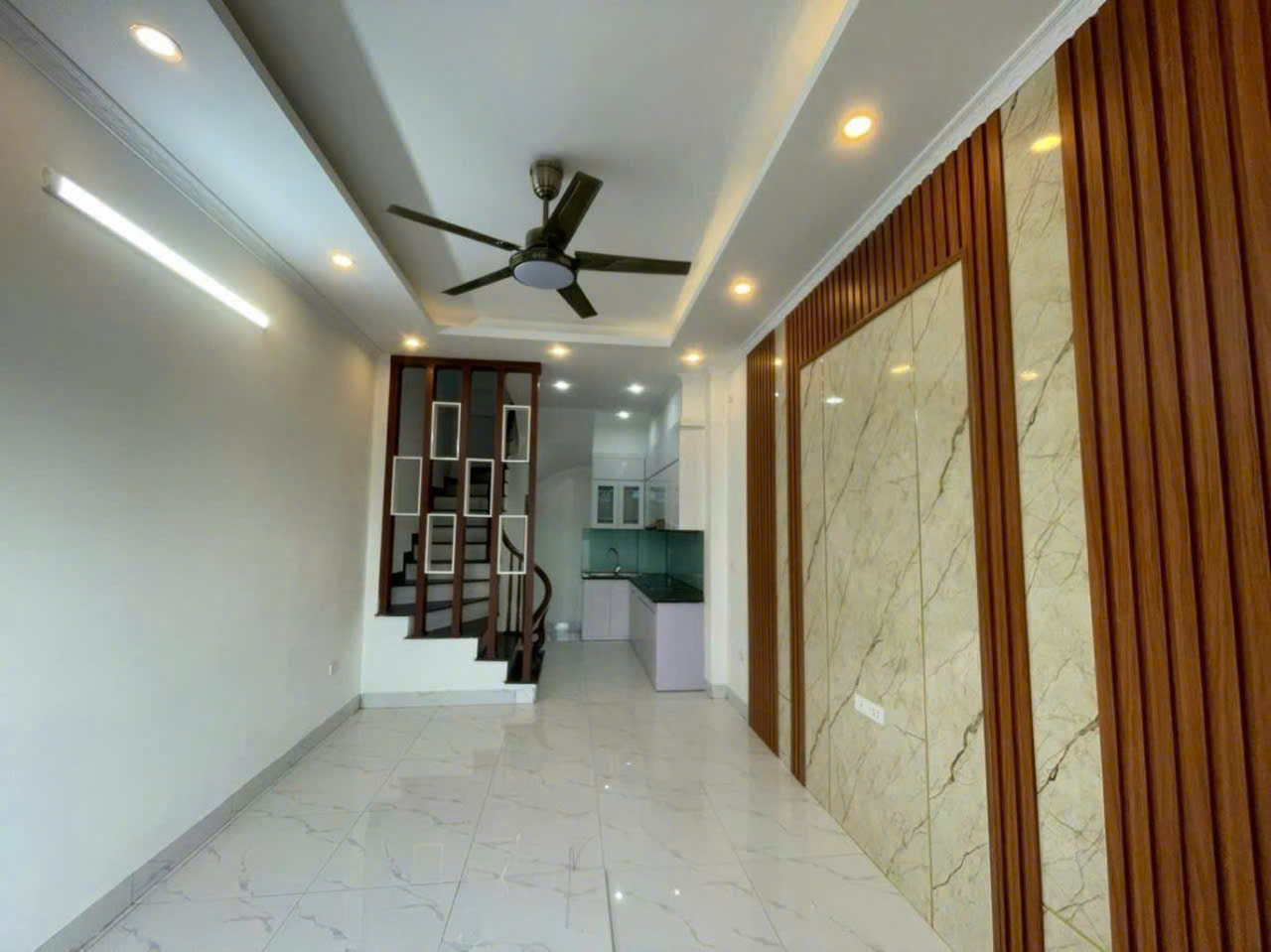 NHÀ NGAY CHỢ PHƯỢNG-40M2-3PN-2.4 TỶ
