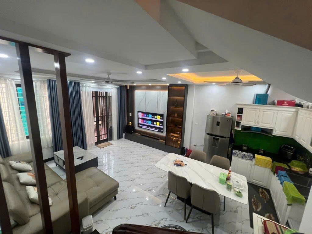 BÁN NHÀ YÊN NGHĨA, DIỆN TÍCH 35M2, 5TẦNG ,4 NGỦ ,Ô TÔ ĐỖ TRƯỚC NHÀ , GIÁ 2.62 TỶ.