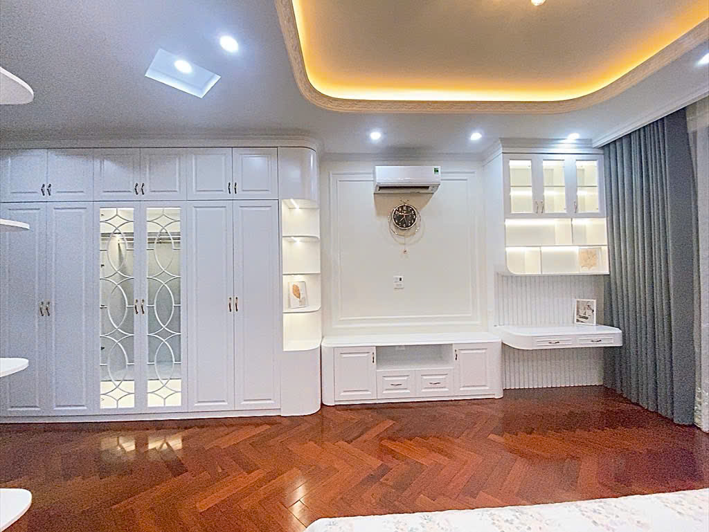 BÁN NHÀ MỚI ĐẸP LONG LANH, NGÃ 3 VĂN PHÚ, DIỆN TÍCH 50M2, 7 TẦNG, THANG MÁY, GIÁ 21 TỶ.