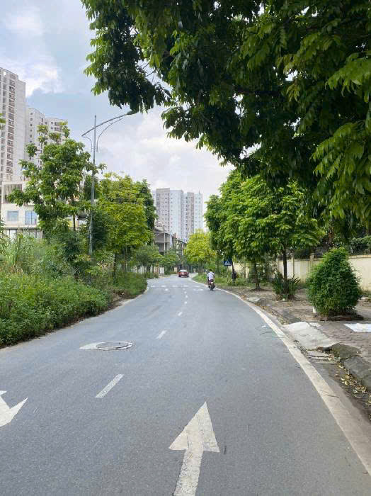 BÁN ĐẤT PHÂN LÔ YÊN NGHĨA, GẦN SÁT BẾN XE, 2 THOÁNG, DIỆN TÍCH 61M2, GIÁ 7.65 TỶ.