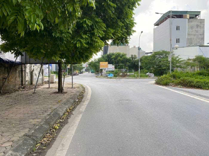 BÁN ĐẤT PHÂN LÔ YÊN NGHĨA, GẦN SÁT BẾN XE, 2 THOÁNG, DIỆN TÍCH 61M2, GIÁ 7.65 TỶ.