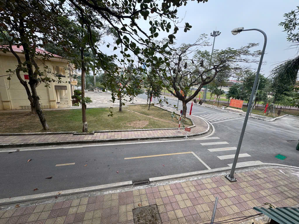 BÁN ĐẤT PHÂN LÔ YÊN NGHĨA, GẦN SÁT BẾN XE, 2 THOÁNG, DIỆN TÍCH 61M2, GIÁ 7.65 TỶ.