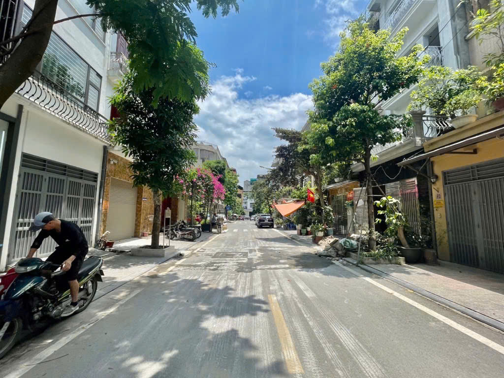 BÁN NHÀ VĂN PHÚ , 4 TẦNG, DIỆN TÍCH 90M2, GIÁ 20.15 TỶ