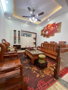 NHÀ HÀ ĐÔNG-4 TẦNG- Ô TÔ ĐỖ CỬA- 30S ĐI BỘ RA Ô TÔ TRÁNH- GIÁ 4.15 TỶ.