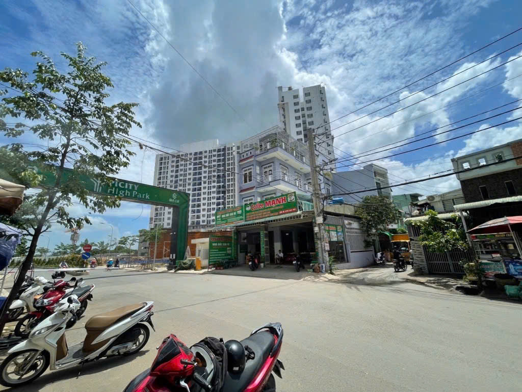 Nhà mt Thạnh Xuân 13,mt kinh doanh đa ngành,hẻm xe hơi gần Picity, giá #6ty2