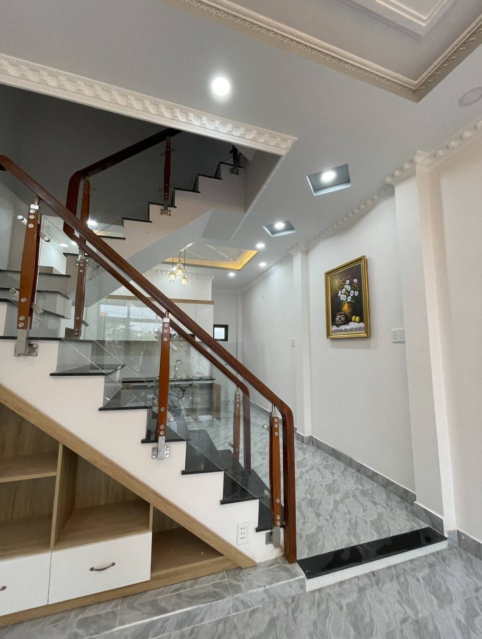 NHÀ PHỐ MỚI XÂY DTSD 150M2 CHỈ 2T580-LÊ VĂN LƯƠNG NỐI DÀI LONG HẬU