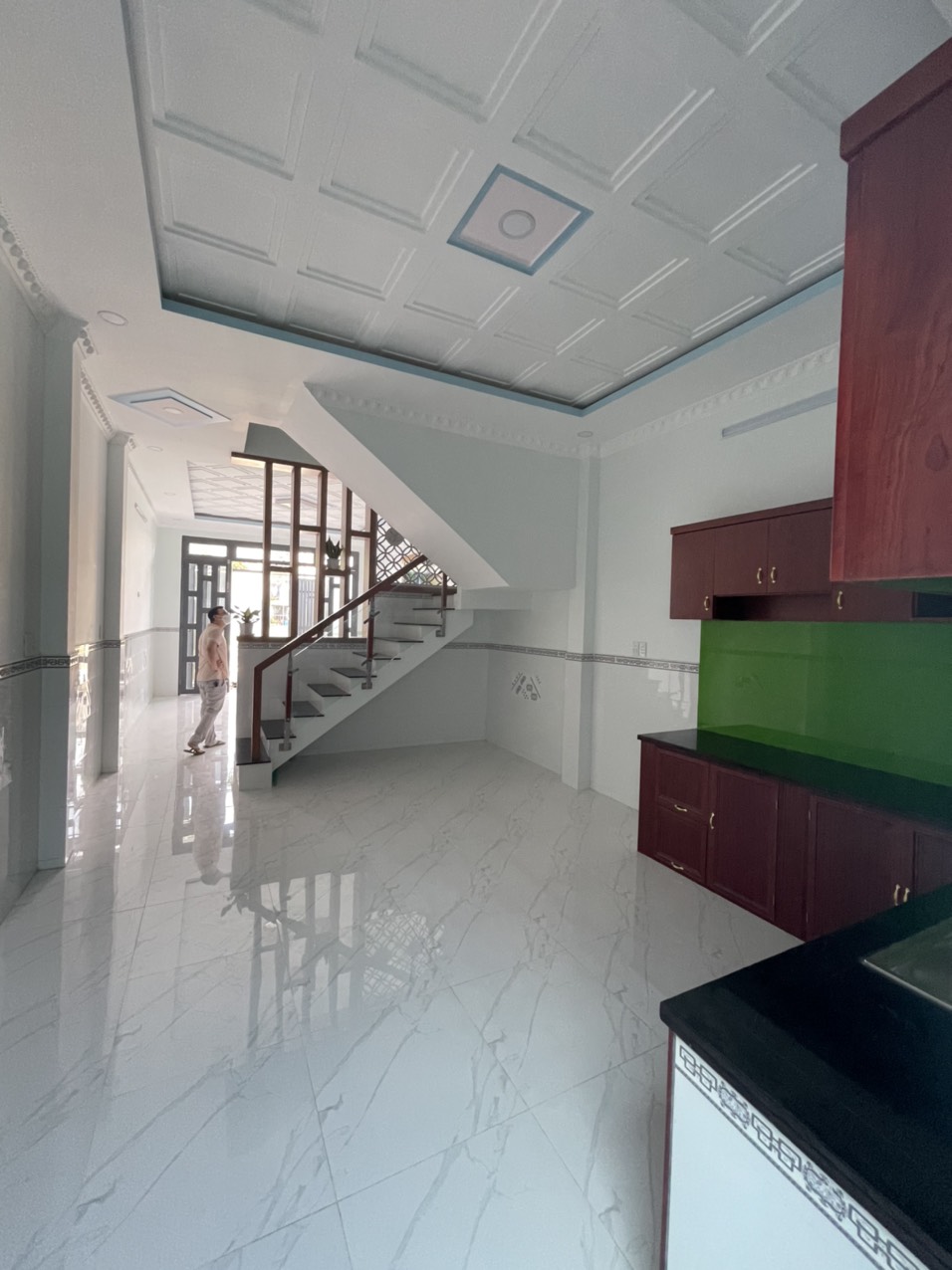 NHÀ PHỐ KDC HOÀNG HOA LONG HẬU -LÊ VĂN LƯƠNG NỐI DÀI CHỈ 3TY