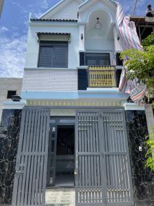 NHÀ PHỐ KDC HOÀNG HOA LONG HẬU -LÊ VĂN LƯƠNG NỐI DÀI CHỈ 3TY