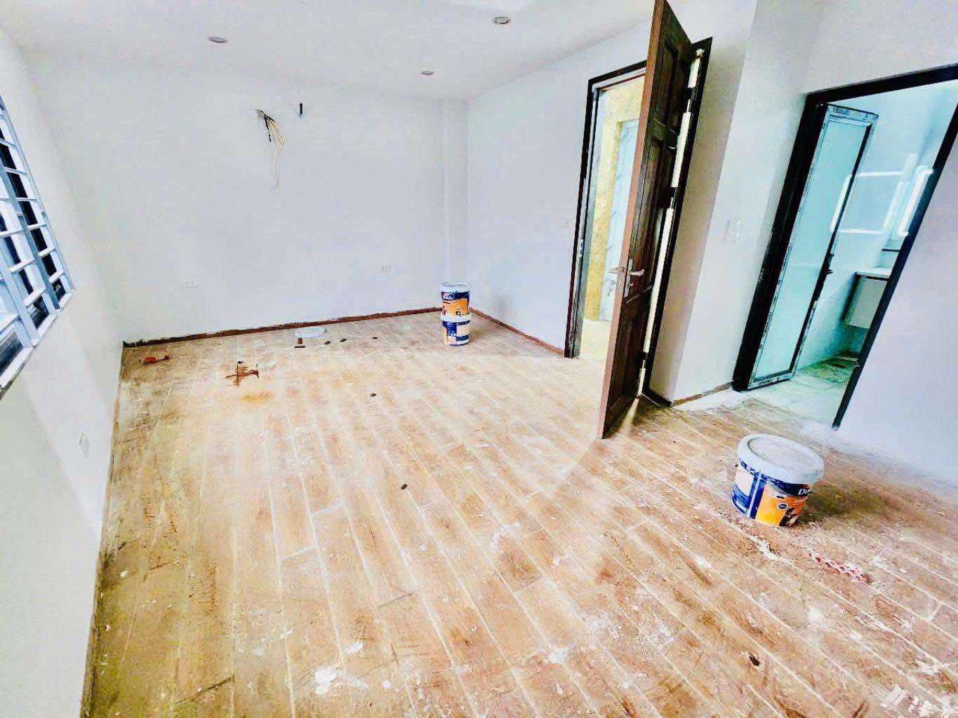 Siêu hiếm Linh Quang Đống Đa 6T tháng máy