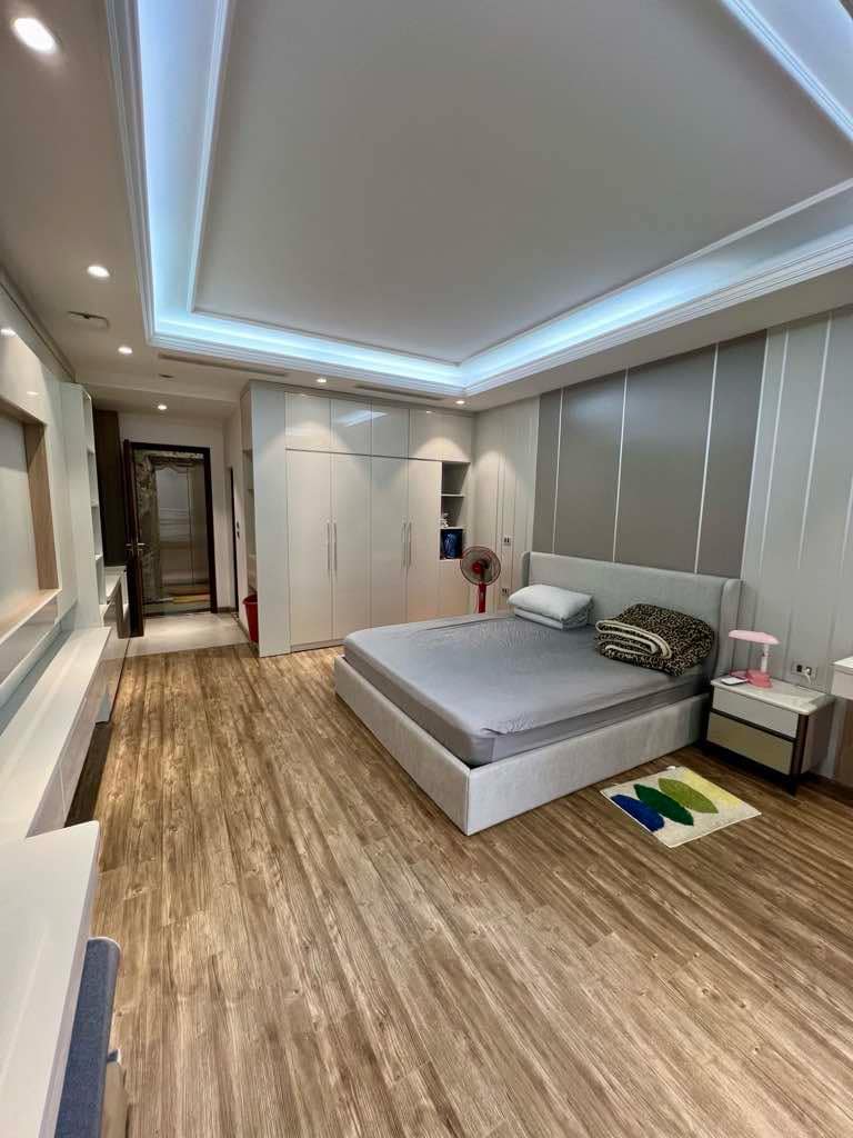 Khu Vip Cầu Giấy nhà xây mới tháng máy Gara ô tô