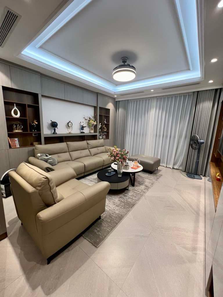 Khu Vip Cầu Giấy nhà xây mới tháng máy Gara ô tô