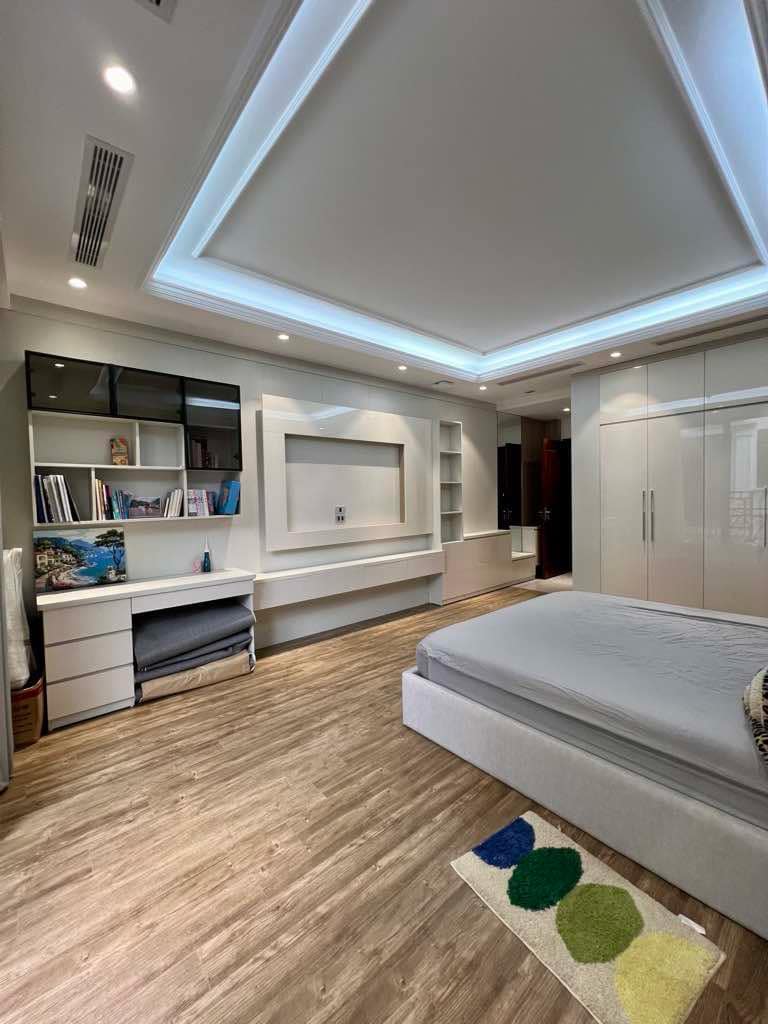 Khu Vip Cầu Giấy nhà xây mới tháng máy Gara ô tô