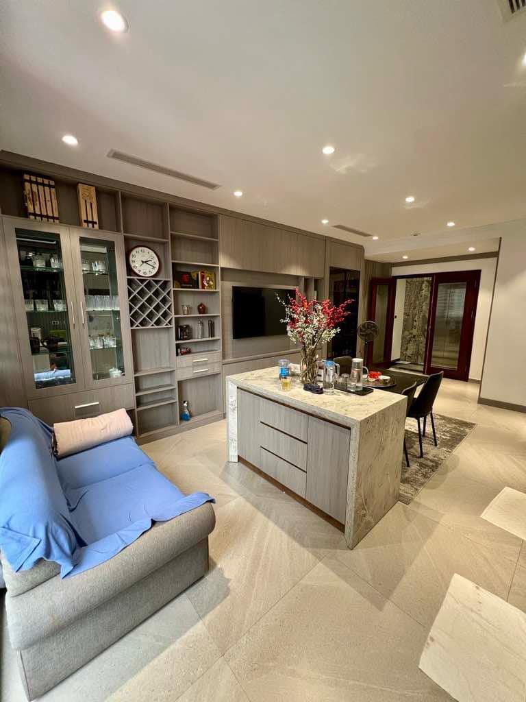 Khu Vip Cầu Giấy nhà xây mới tháng máy Gara ô tô
