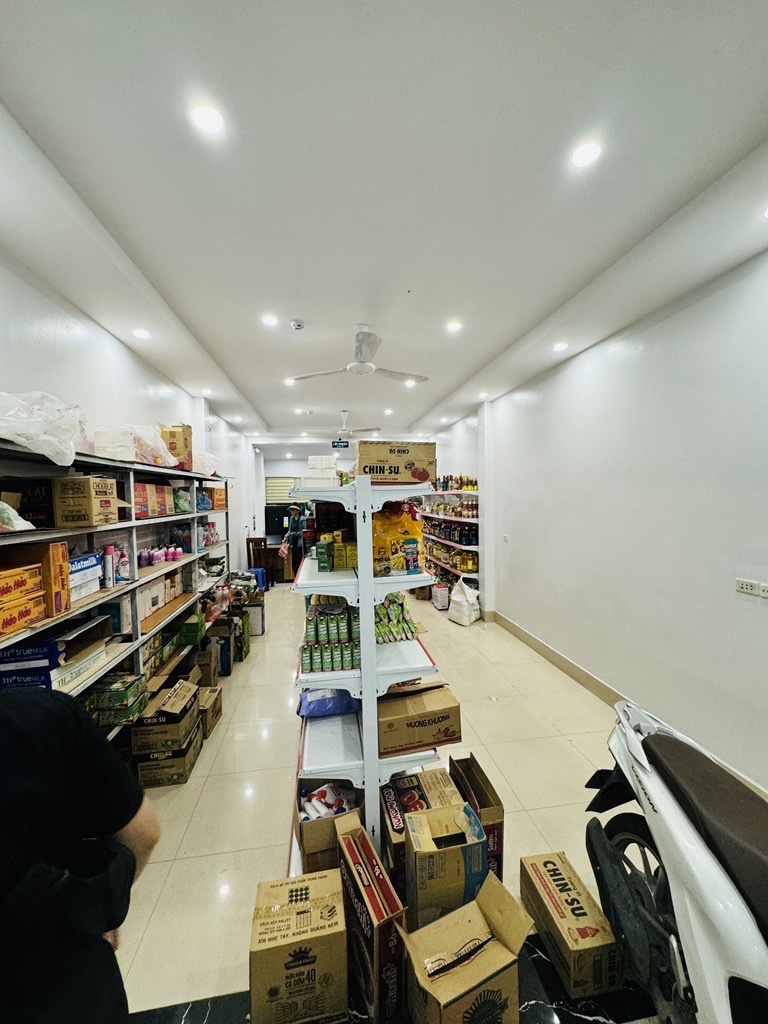 Lạc Long Quân Hồ Tây thang máy 6T