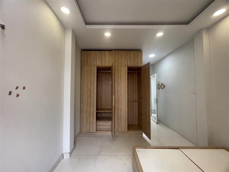 CHỈ HƠN 8 TỶ CÓ NGAY NHÀ ĐẸP TRUNG TÂM QUẬN 5 - LÊ HỒNG PHONG  - 4 TẦNG BTCT