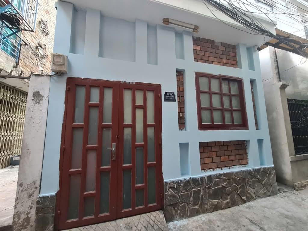 NHÀ ĐẸP QUẬN 10 21 TỶ - THÀNH THÁI - 1 TRỆT 1 LỬNG - VÀI BƯỚC RA HẺM XE TẢ