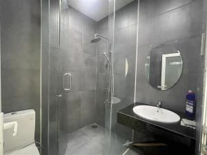 NHỈNH 8 TỶ - NHÀ QUẬN 5 MỚI XÂY - 4 TẦNG BTCT - XÁCH VALI VÀO Ở NGAY