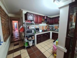 BÁN GẤP CĂN NHÀ RỘNG 100M2 - QUẬN 10 - 1 TRỆT 1 LẦU BTCT -THÀNH THÁI