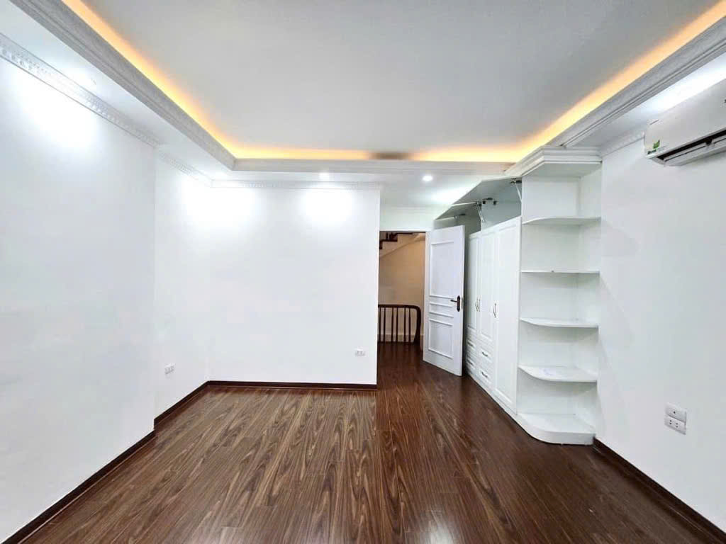BÁN NHÀ ĐƯỜNG CHIẾN THẮNG, NHÀ ĐẸP, THOÁNG SÁNG, 58M2, 20.9 TỶ