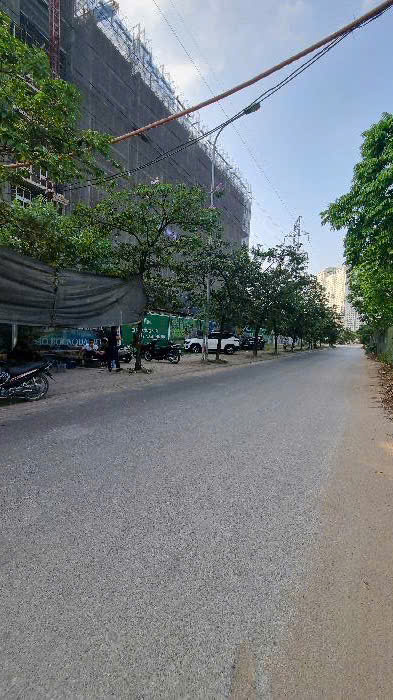 SÀN THƯƠNG MẠI - VỊ TRÍ ĐẮC ĐỊA -LÔ GÓC - THIẾT KẾ THÔNG SÀN - KHU VỰC ĐÔNG DÂN - SIÊU SẦM UẤT